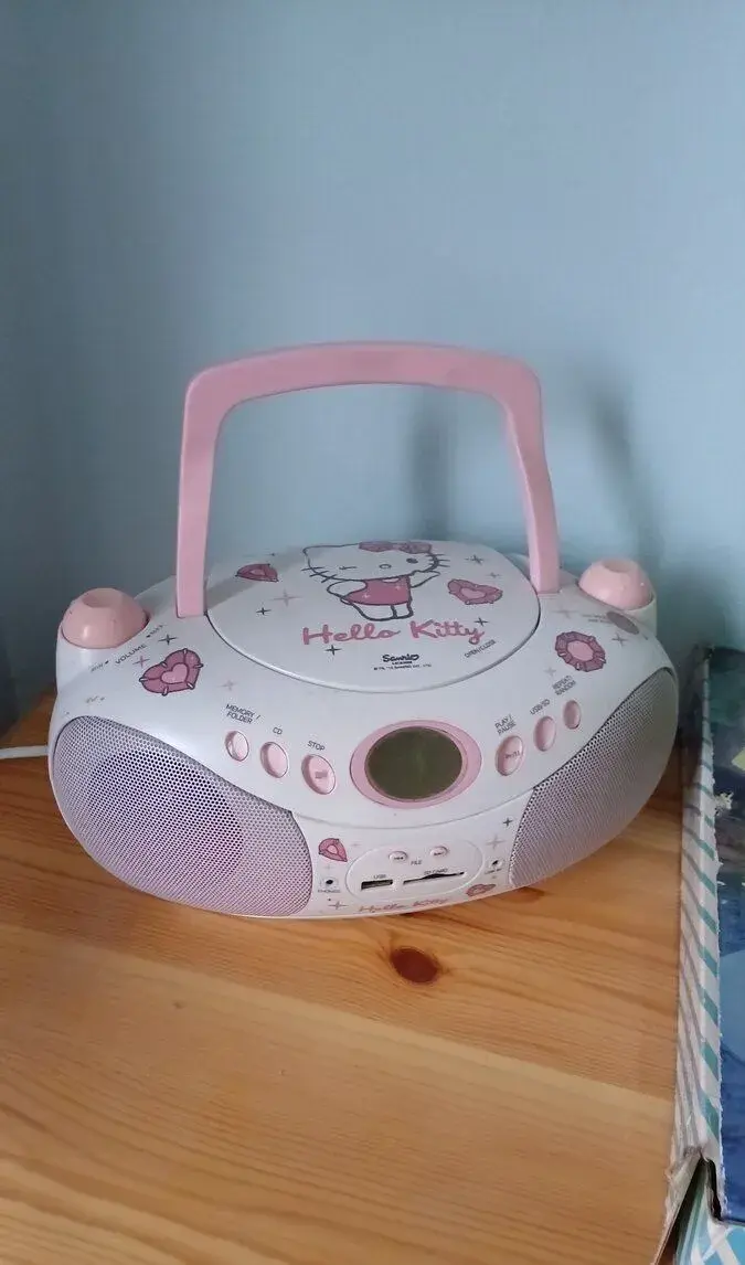 Dětské Hello Kitty Rádio s portem na USB, SD kartu a dalšími