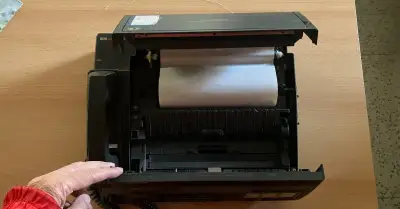 Telefon,FAX, záznamník + prohlížečka bankovek