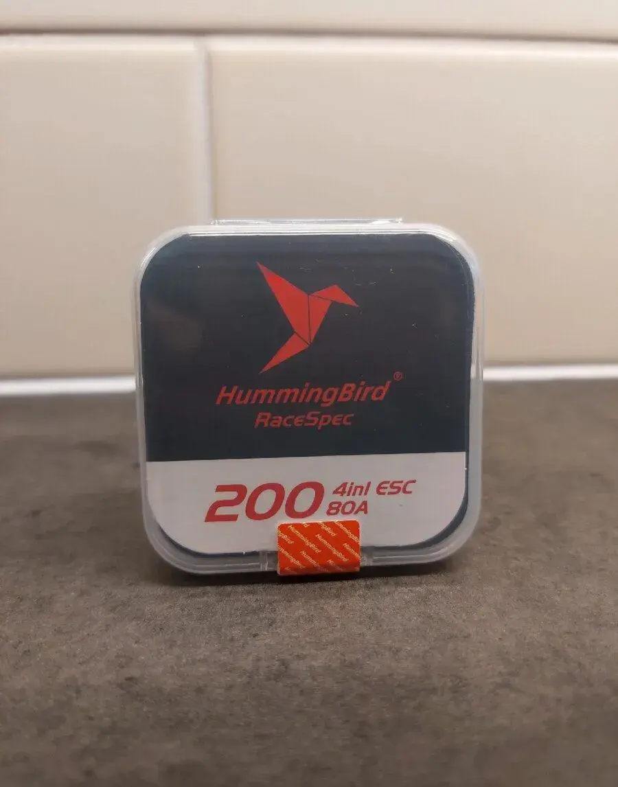 Nové 4v1 ESC NewBeeDrone Hummingbird RaceSpec 80A (20x20mm)
