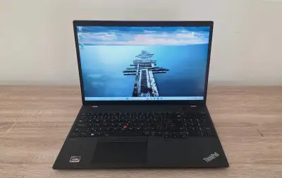 Lenovo Thinkpad T16 G1 (Ryzen 7 6850U, 32 GB RAM DDR5, 680M)