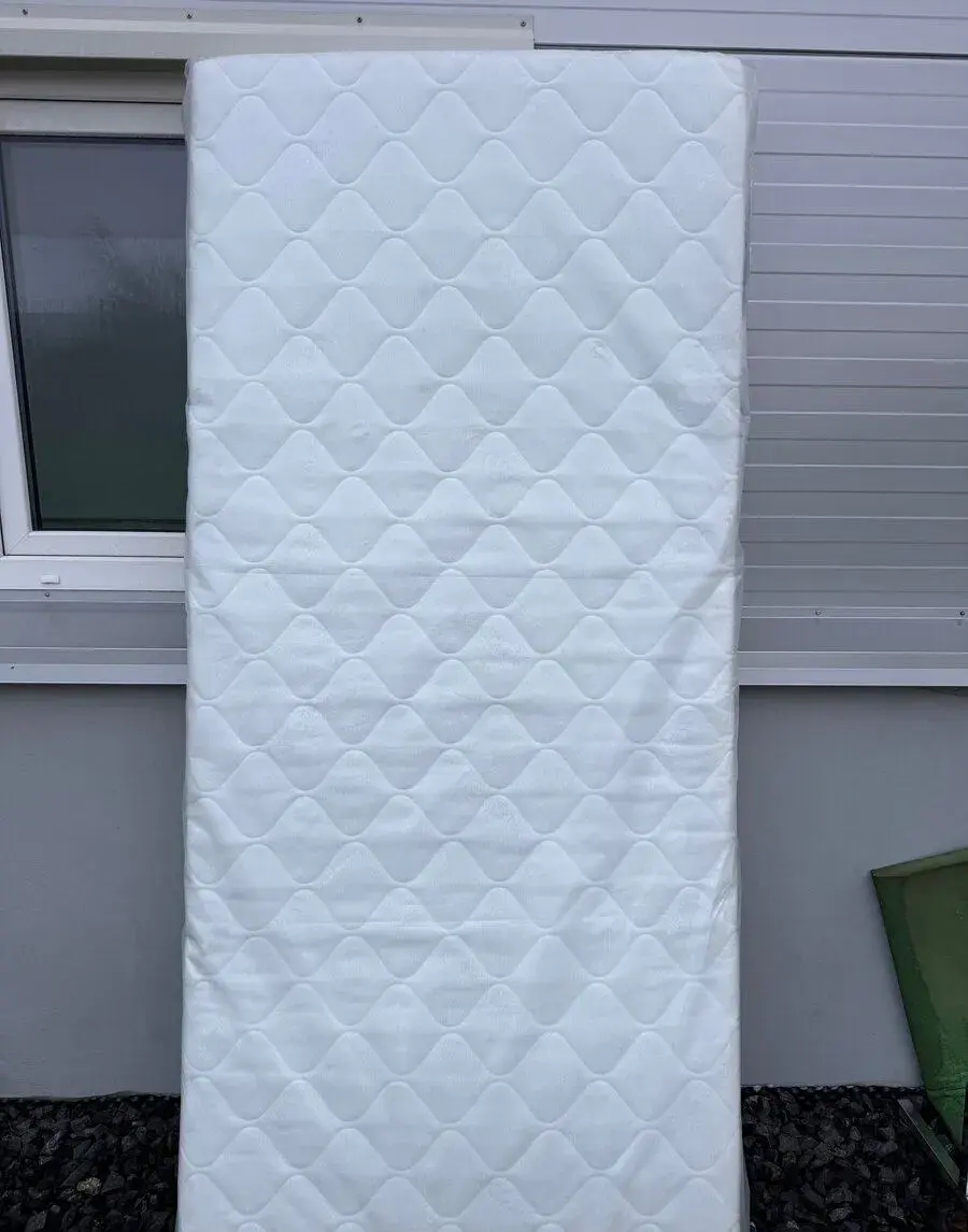 Novou matraci 90x200x14č