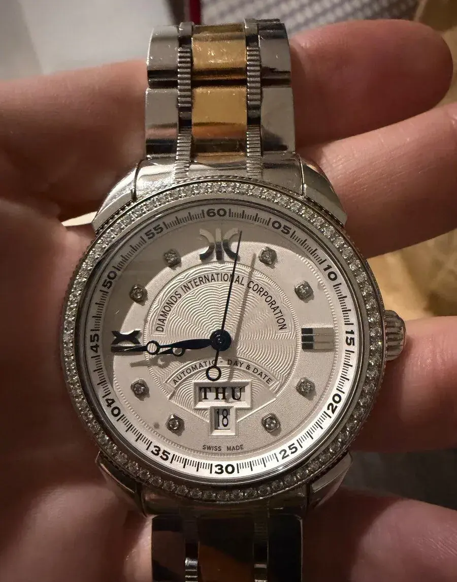švýcarské automatické hodinky DIC s diamanty