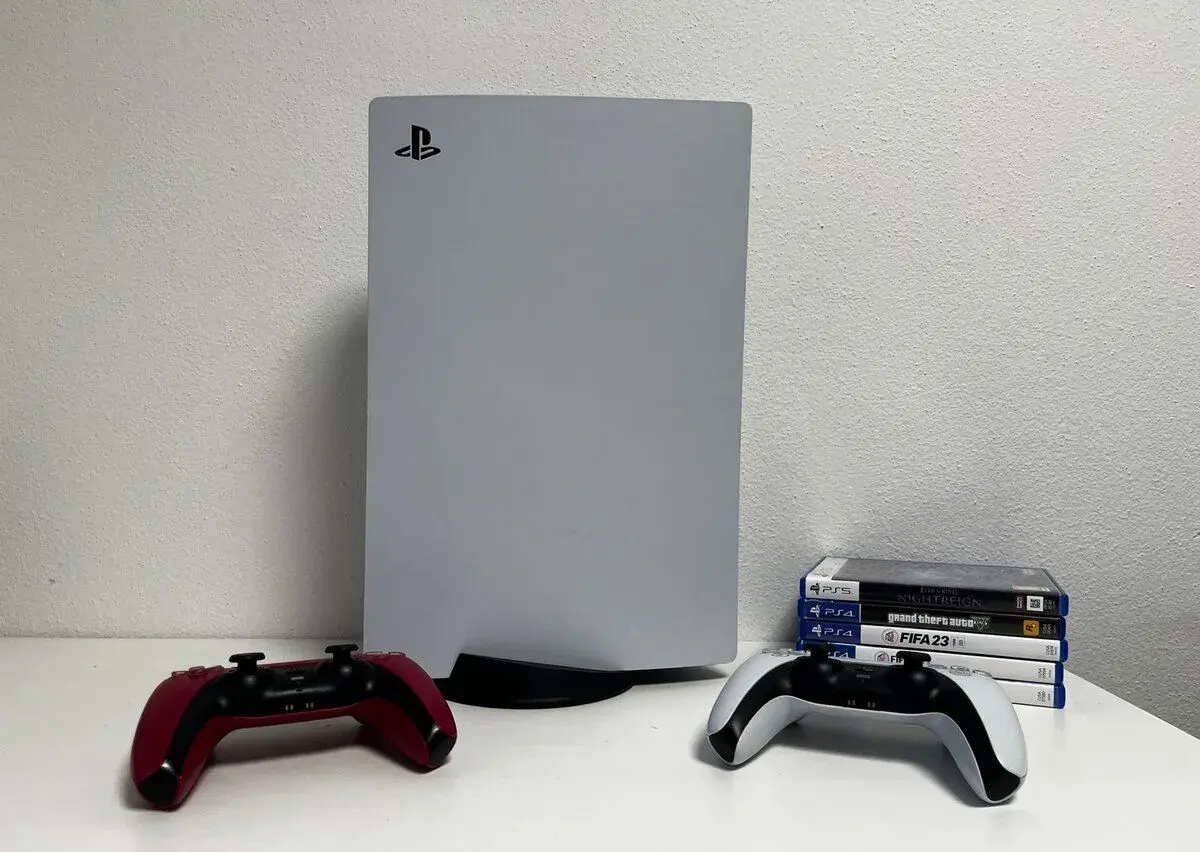 PlayStation 5 (Disc Edition) + 2x DualSense ovladač
