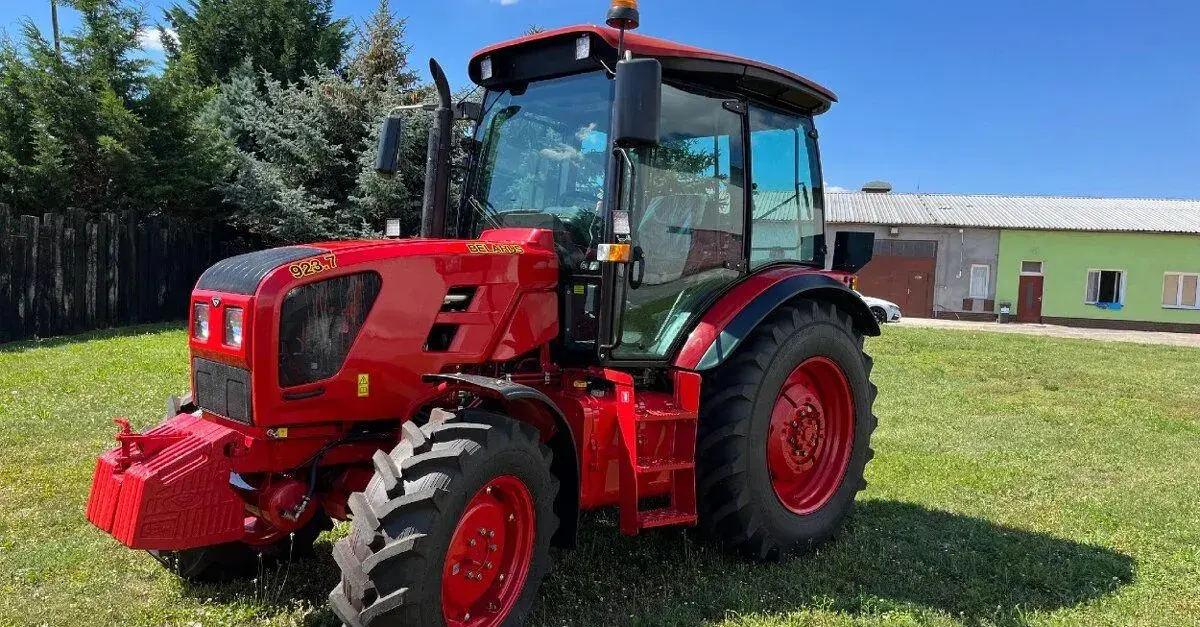 TRAKTOR BĚLORUS