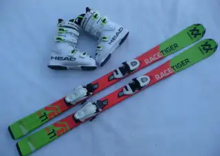 437. Lyže VOLKL - 130 cm + boty HEAD 37 eu - set