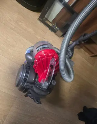DYSON DC 32 STOWAWAY