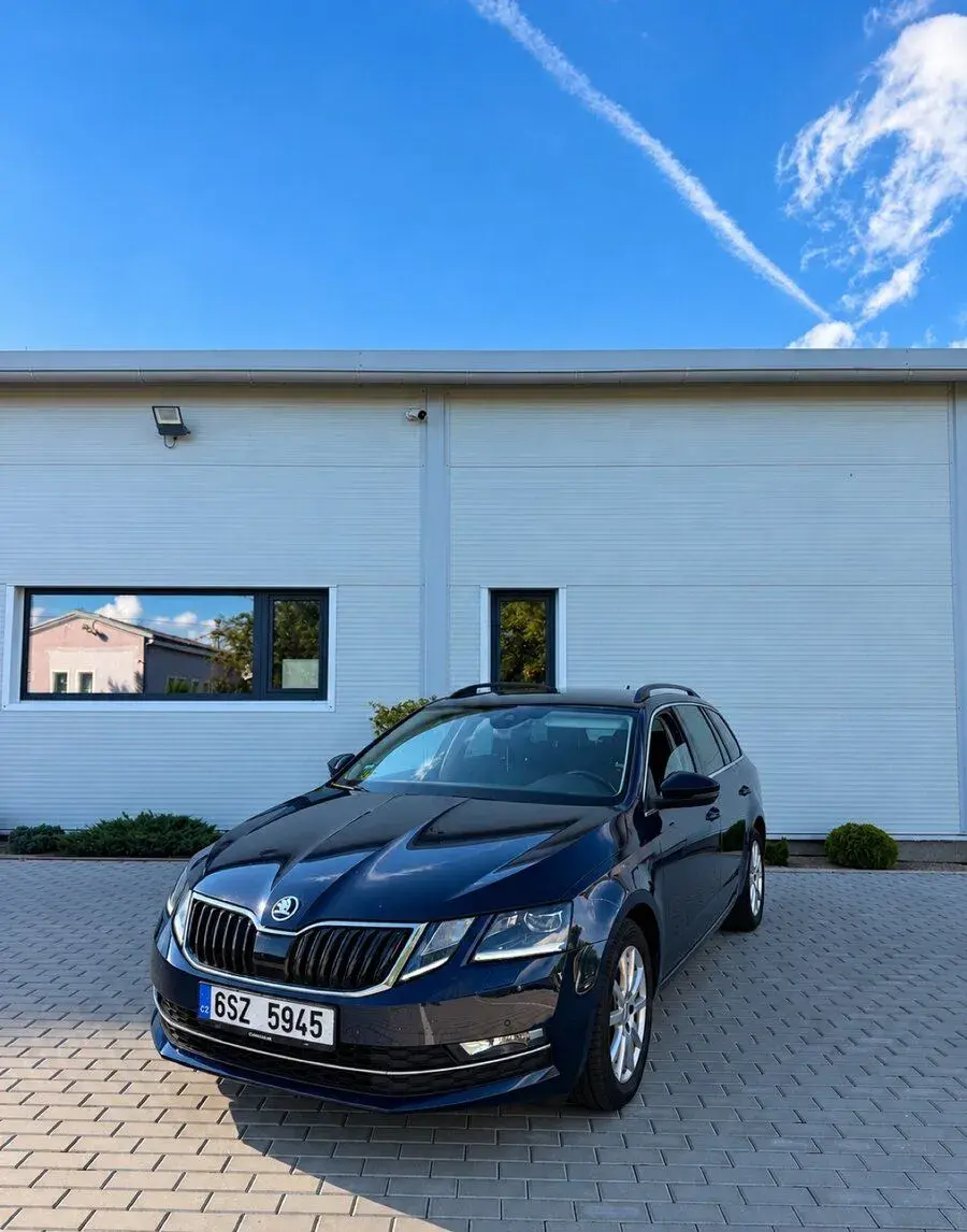 PRONÁJEM ŠKODA OCTAVIA 3 2.0 TDI, DSG NA TAXI