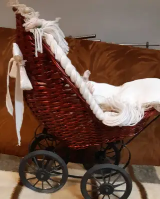 2 starožitné sběratelské kočárky