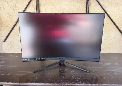 zakřivený herní monitor MSI Optix MAG272C s úhlopříčkou 27