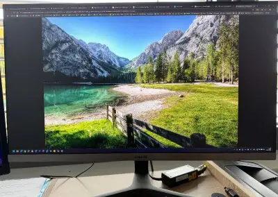 Samsung 28" 4K monitor