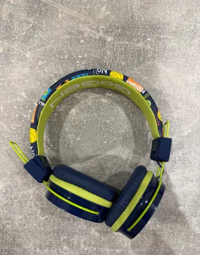 Bezdrátová Bluetooth sluchátka GoGEN – sportovní design