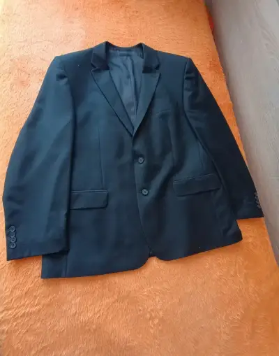 Pánský,černý oblek.