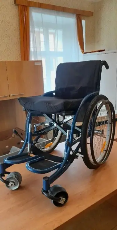 Invalidní vozík