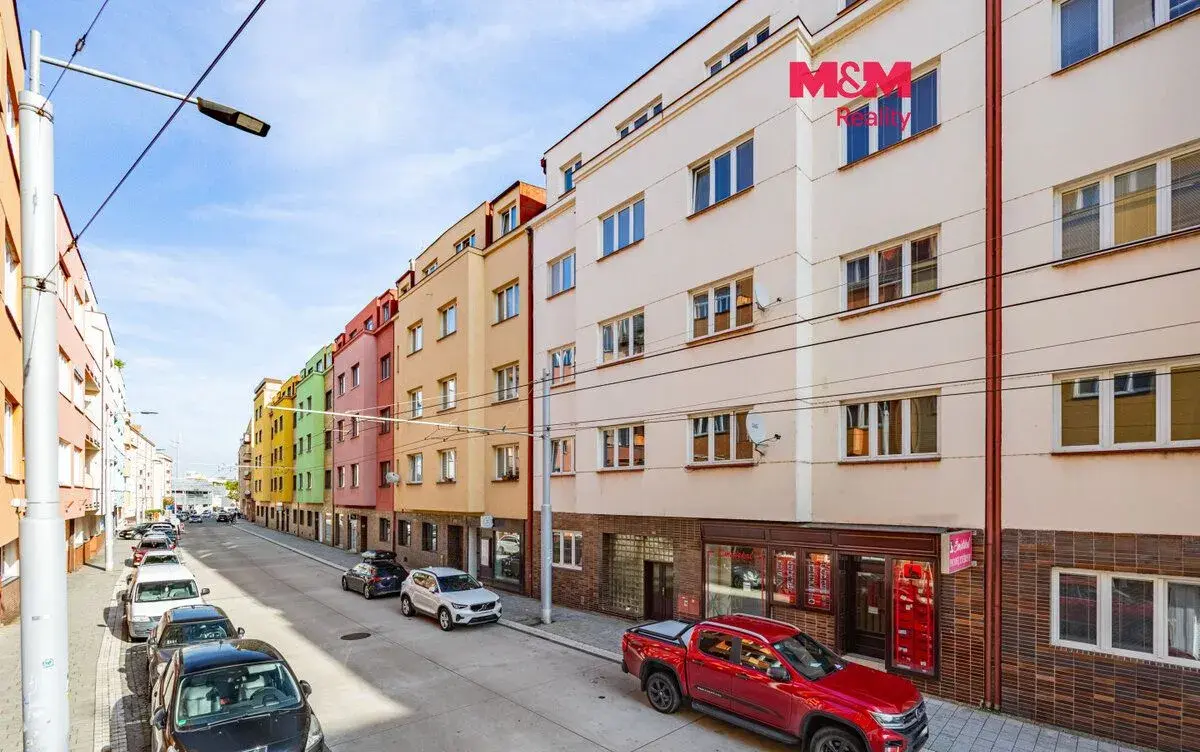 Pronájem bytu 1+1, 46 m², Pardubice, ul. Sladkovského