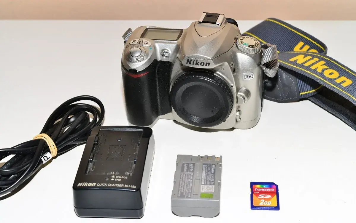 Nikon D50 + Příslušenství