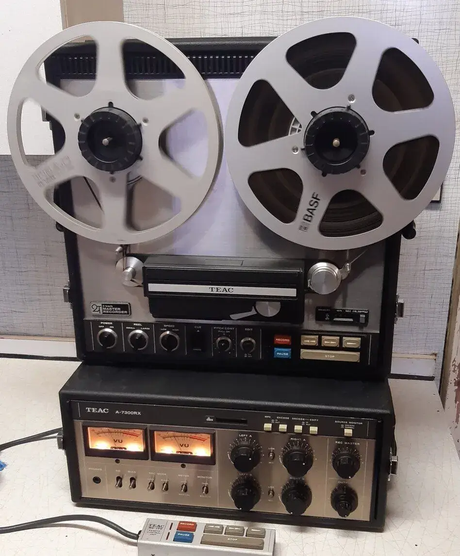 Magnetofon TEAC A-7300RX