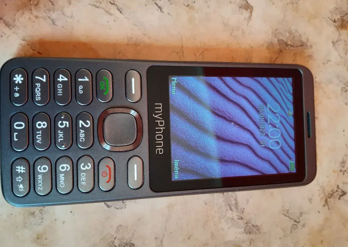 Elegantní tlačítkový mobil MyPhone