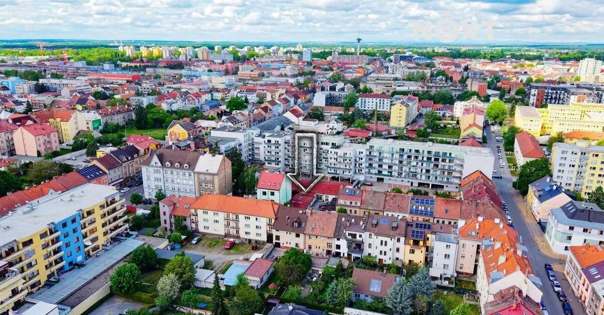 Prodej komerční Kanceláře, 700㎡