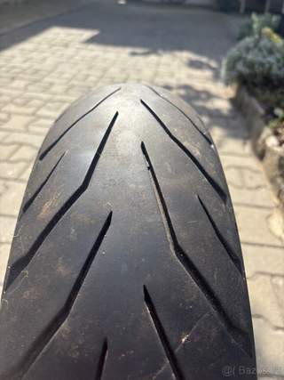Pirelli Angel GT (rozměr 140/70 - 17 M/C 66S, DOT 3123