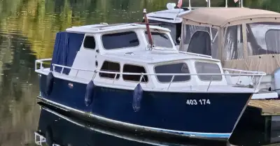 Holandská kanálová loď Pikmeer 800