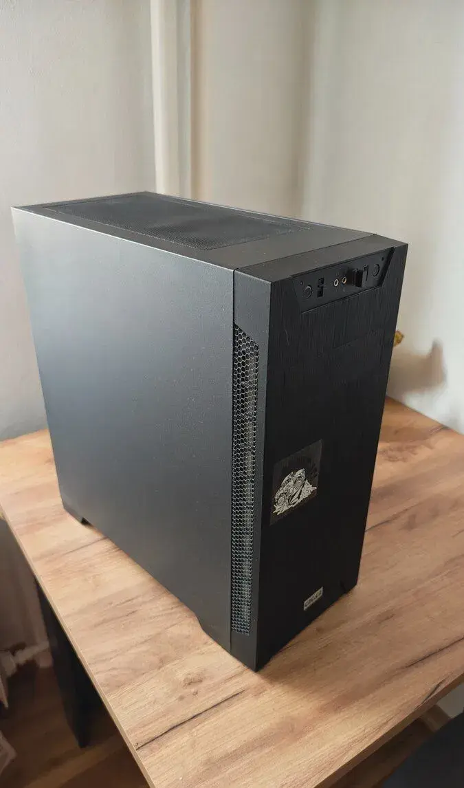 PC – Ryzen 5 5600 / RTX 2070 / 32GB RAM DDR4