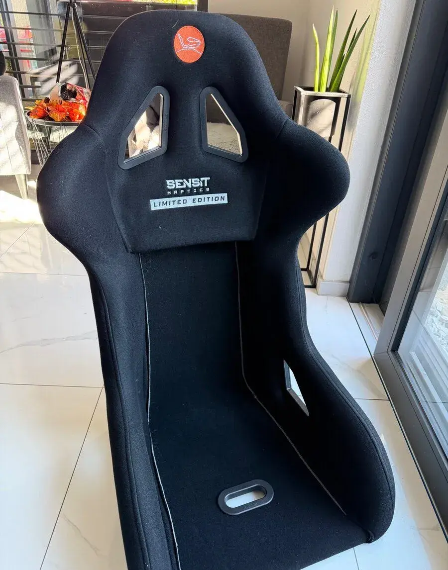 Sensit Haptics Limited Edition zavodní sedadlo skořepina