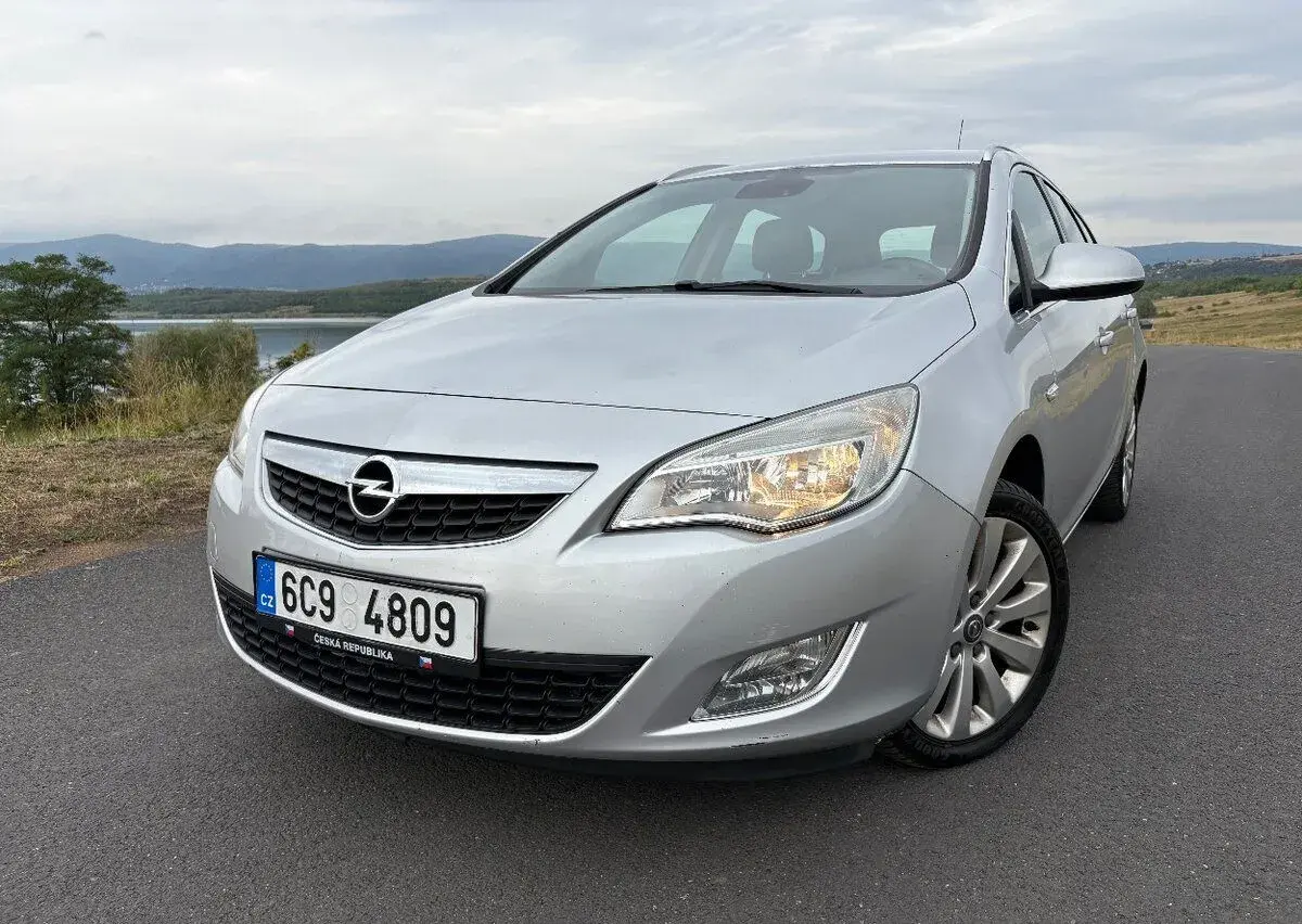 Opel ASTRA – 2011, 316 884 km