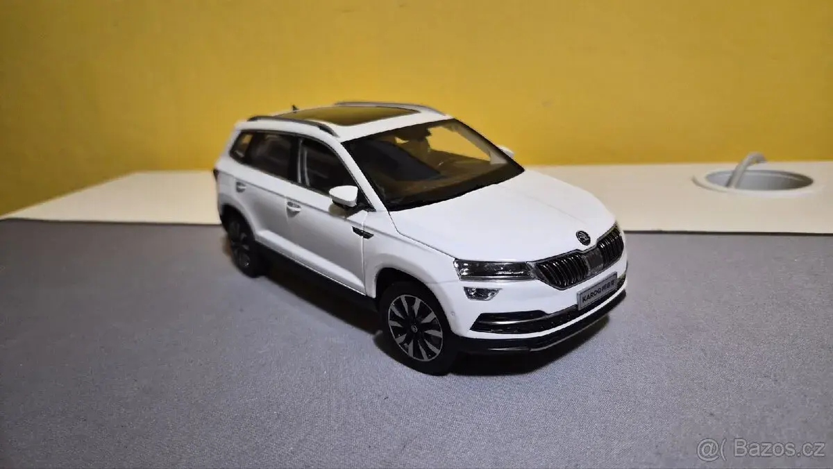 Škoda Karoq 1:18 Paudi