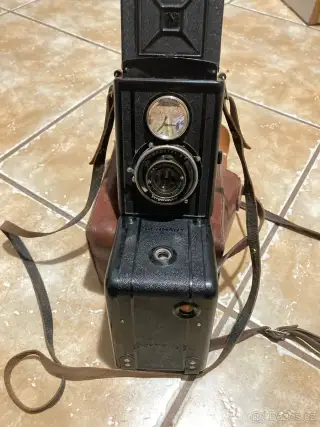 Dvojobjektivový zrcadlový fotoaparát Fokaflex