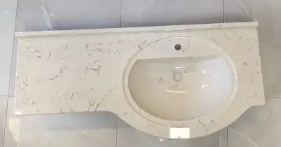 Umyvadlo z mramoru 125cm