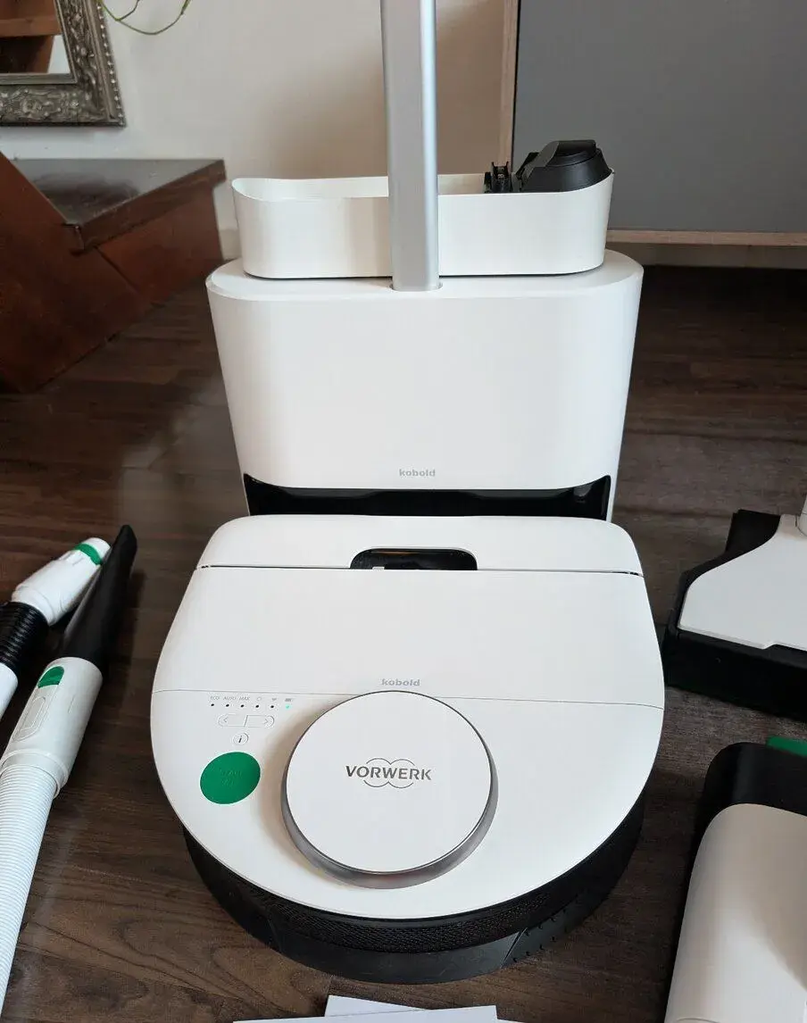 Robotický vysavač Kobold VR7 s automatickou vyprazdňovací st