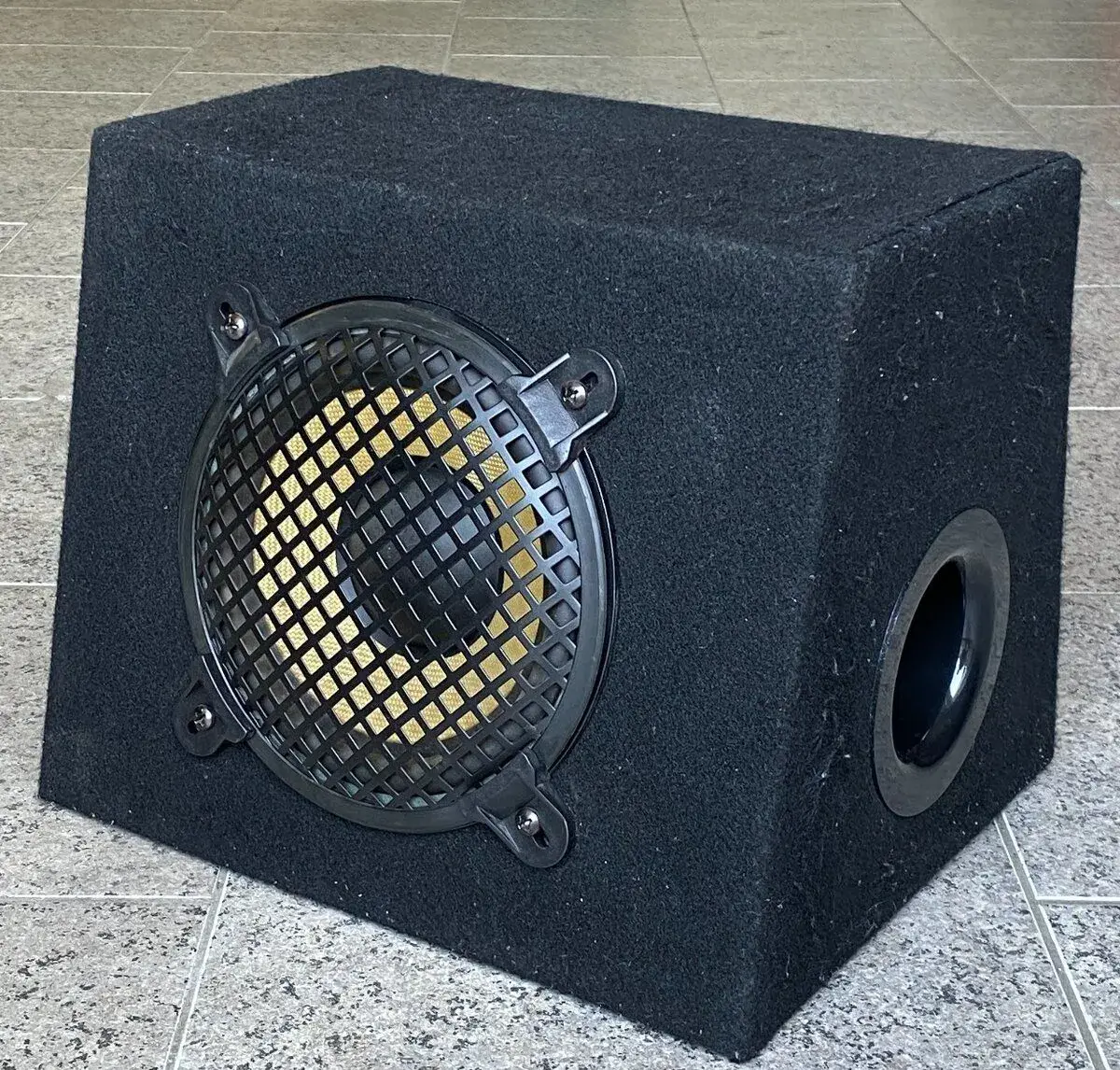 Dexon pasivní subwoofer v bassreflexové ozvučnici