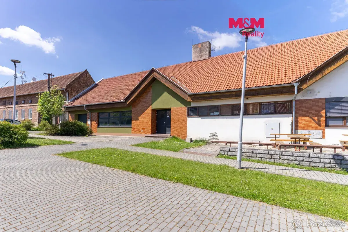 Prodej výrobního objektu, 170 m², Roštín