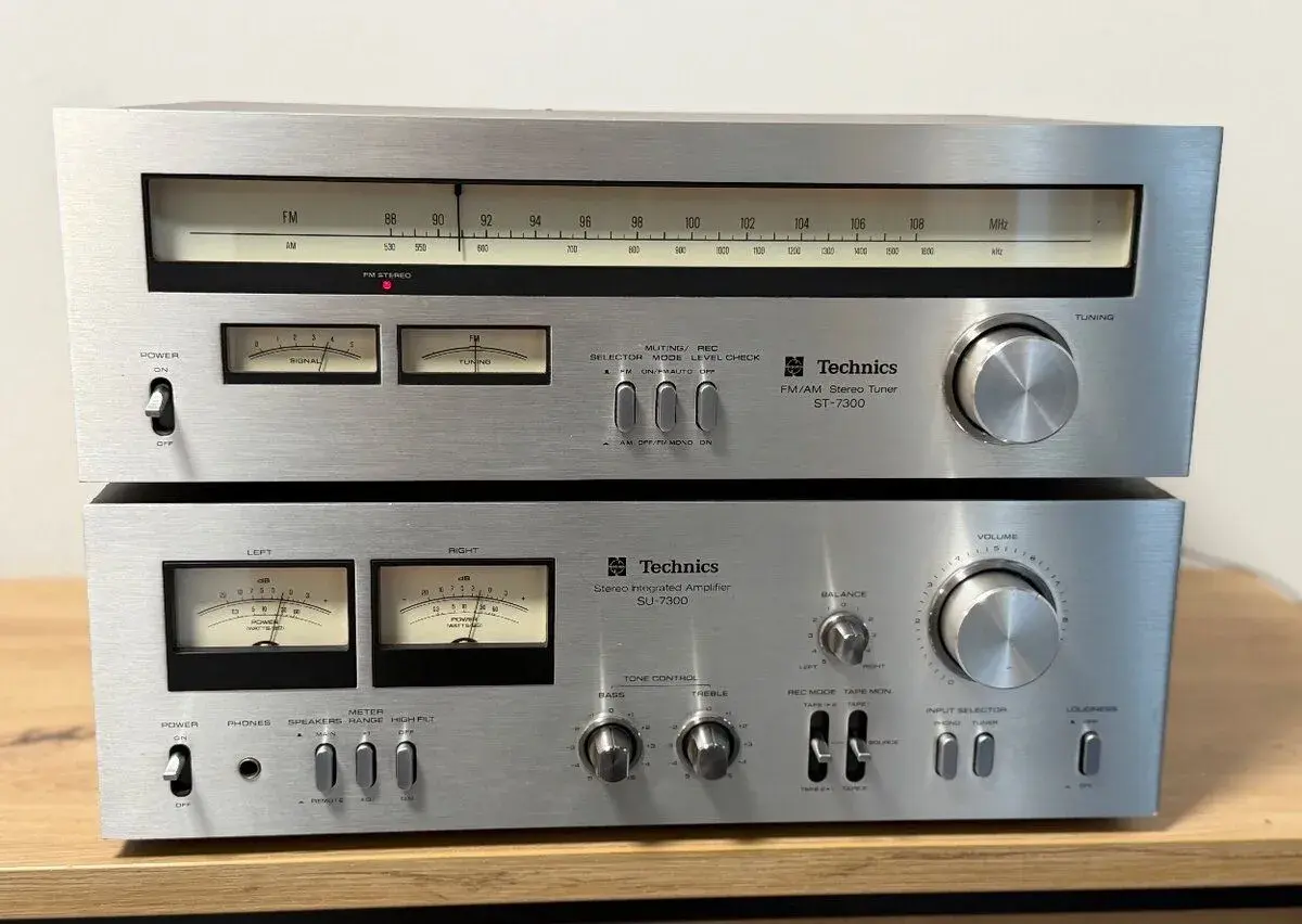 TECHNICS SU-7300 VINTAGE STEREO ZESILOVAČ A TUNER