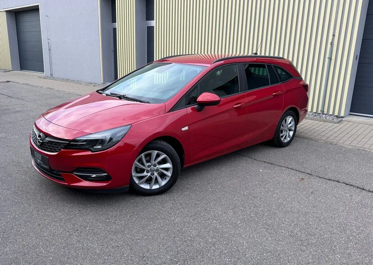 Opel Astra – 2020, 121 000 km