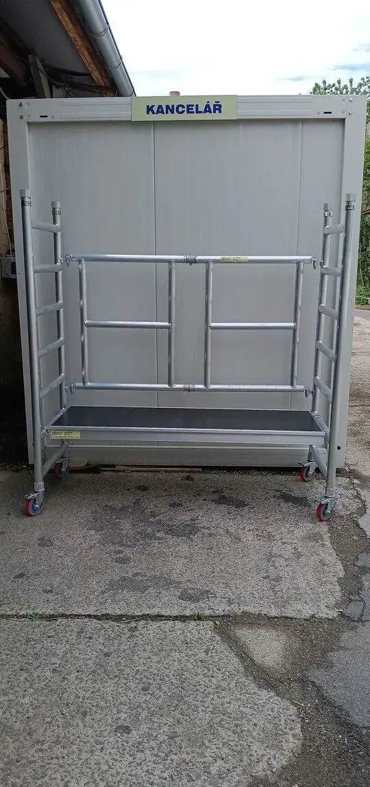 Pojízdné interiérové lešení - skládací rám