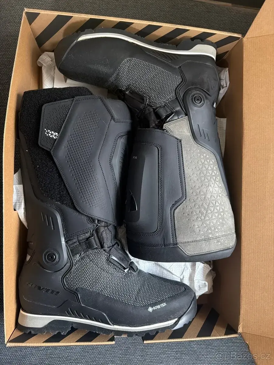 Revvit boots expedition gtx