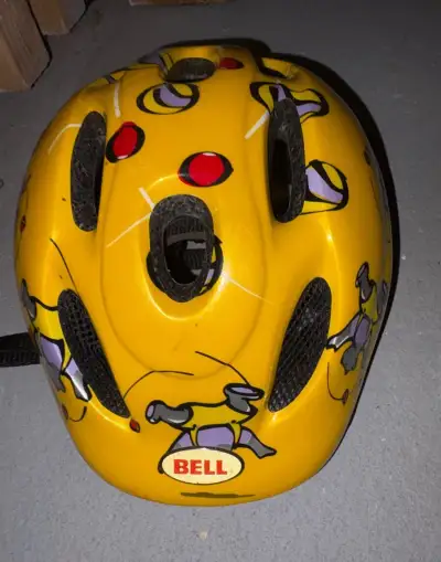 Dětská helma na kolo zn. Bell