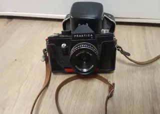 Fotoaparát Praktica L