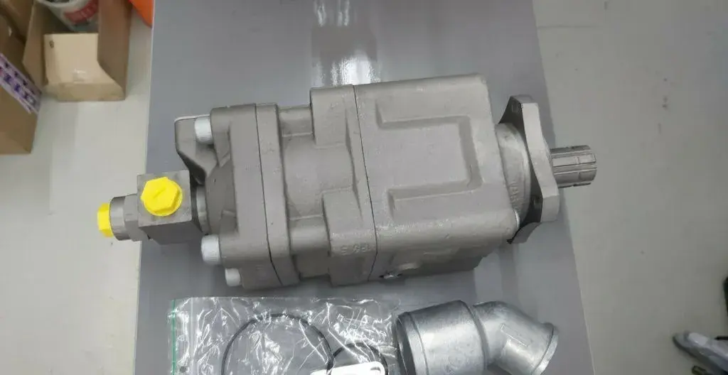 Hydraulické pístové čerpadlo Sunfab SLPD-53/53 se 2 výtlaky