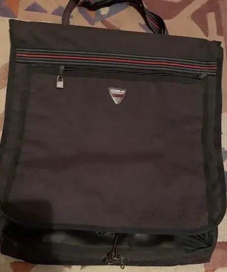 Obal na šaty (oblek, kostým, šaty apod.)
