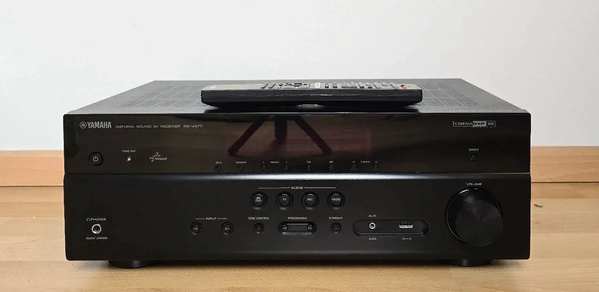 YAMAHA RX-V477 / AirPlay nternetové rádio Spotify USB