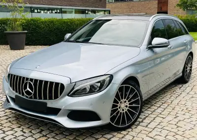 Mercedes-Benz Třídy – 195 554 km