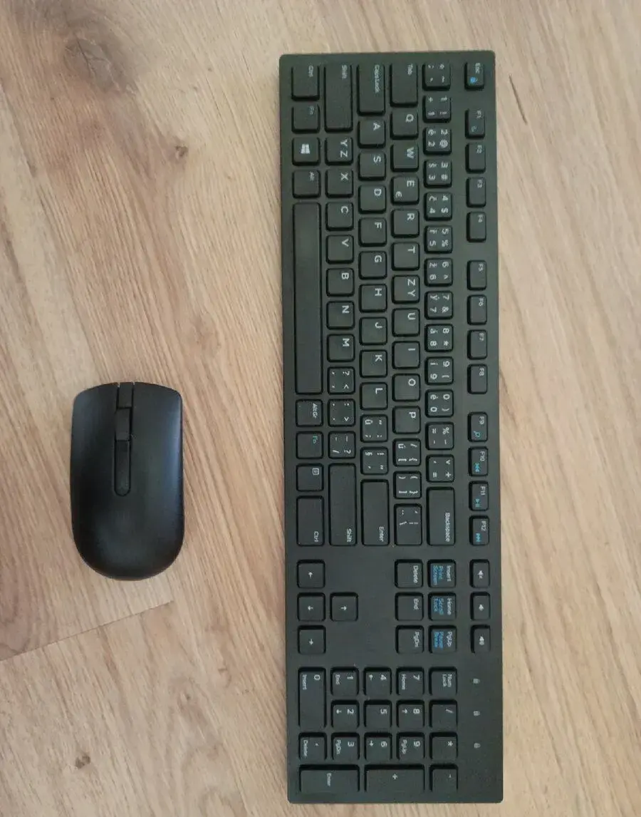 Set klávesnice a myši Dell