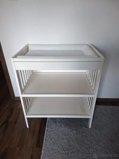 Přebalovací pult + podložka