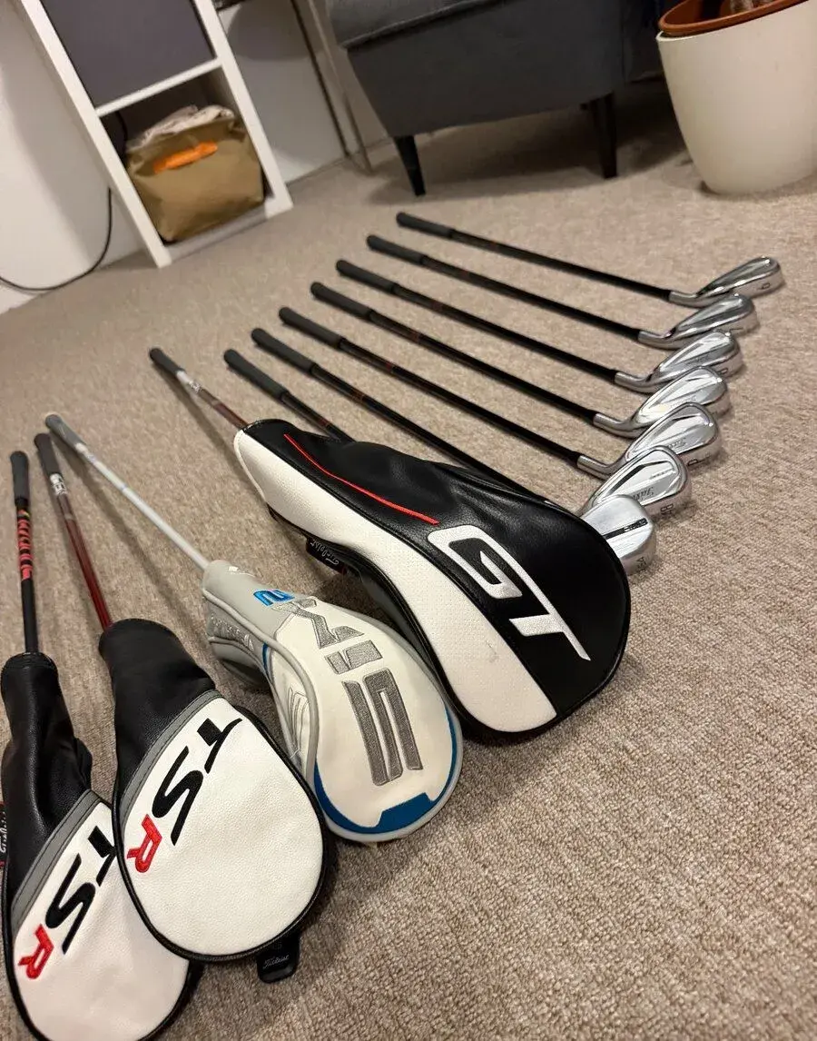 Sada holí Titleist (+1x Taylormade)