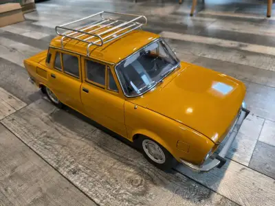 Škoda 100 Deagostini 1:8