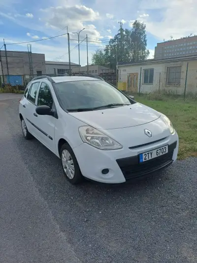 Renault Clio – 2012, 186 000 km