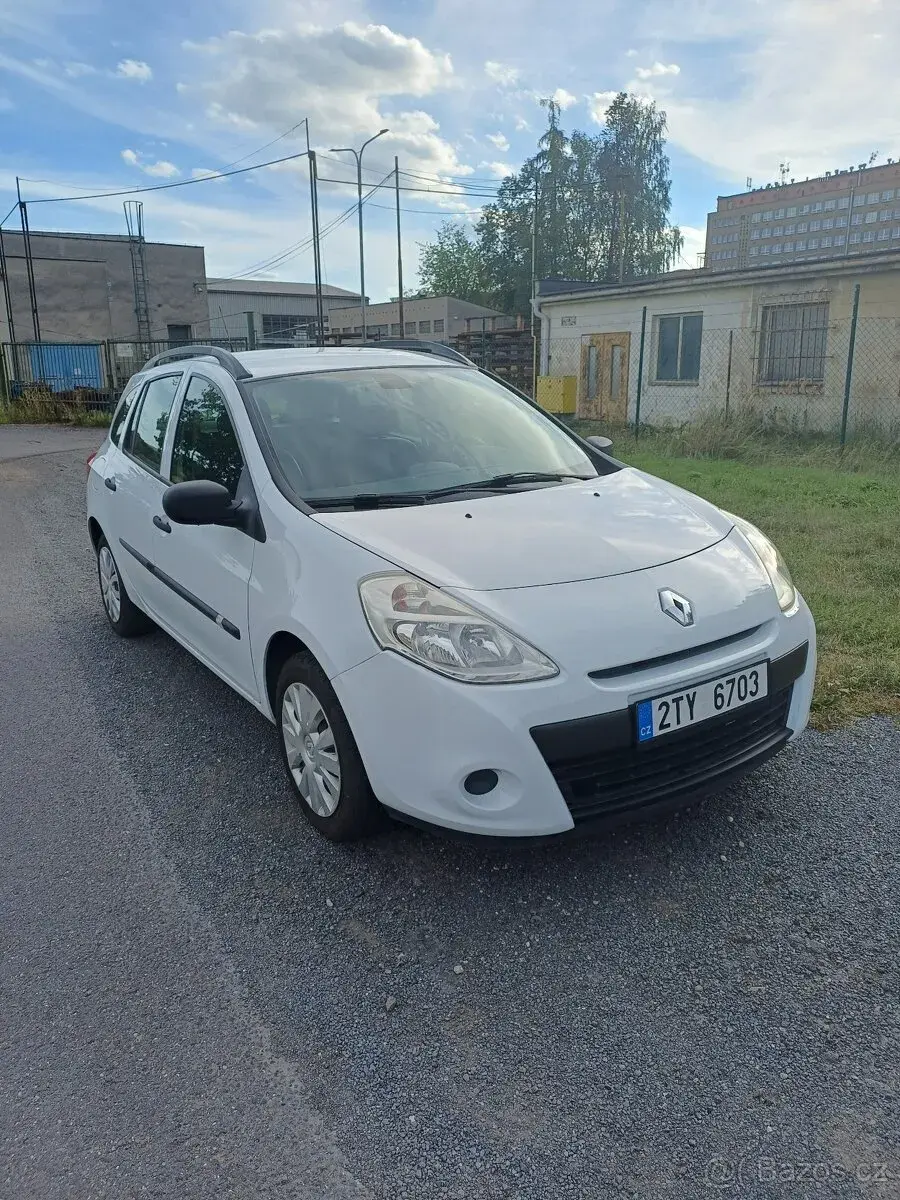 Renault Clio – 2012, 186 000 km