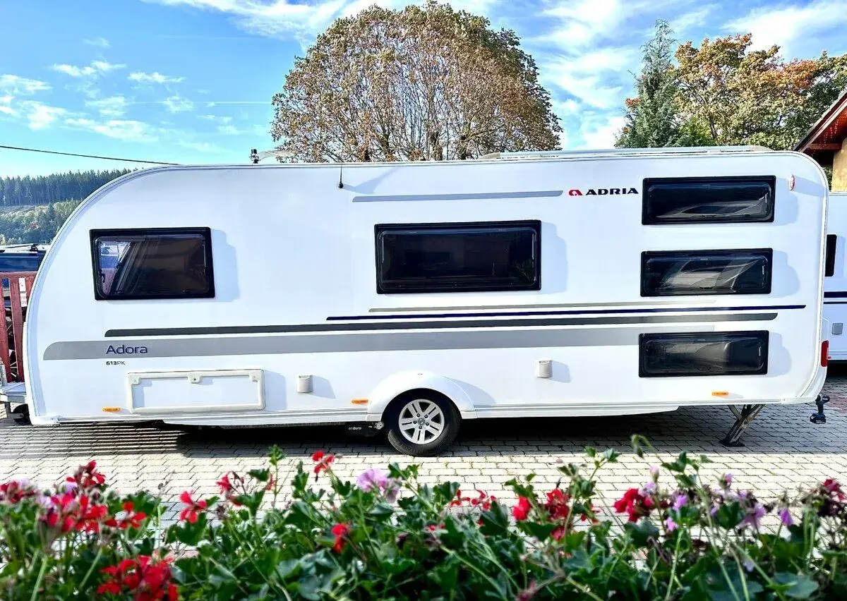 ADRIA ADORA 613 PK, 2016, mover, 7 míst, 3x palanda